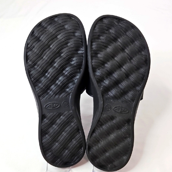 Athletic Works Black Athletic Shoes with Slip-On Design - Picture 6 of 6